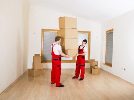 Commercial move support with loading and delivery